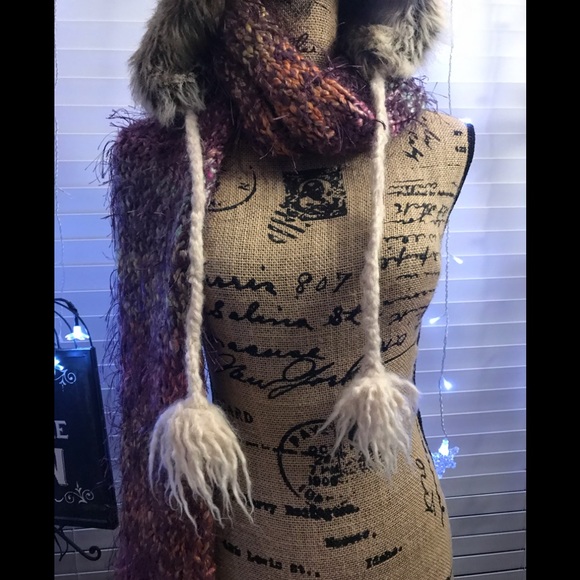 Unique bag and accessories (Hat, scarve, & purse) - Picture 5 of 12